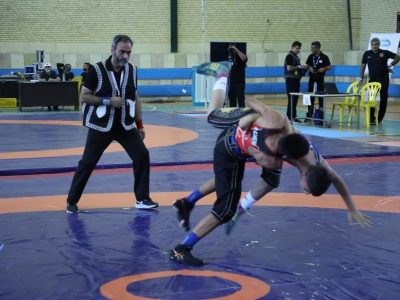 از صبح امروز در شهر شیراز/رقابت‌های کشتی پهلوانی نوجوانان کشور آغاز شد