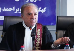 خبرنگاران و وکلا دو رکن مستقل دموکراسی‌اند