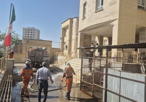 شهرداری صدرا با پاکسازی مدارس به استقبال مهر رفت