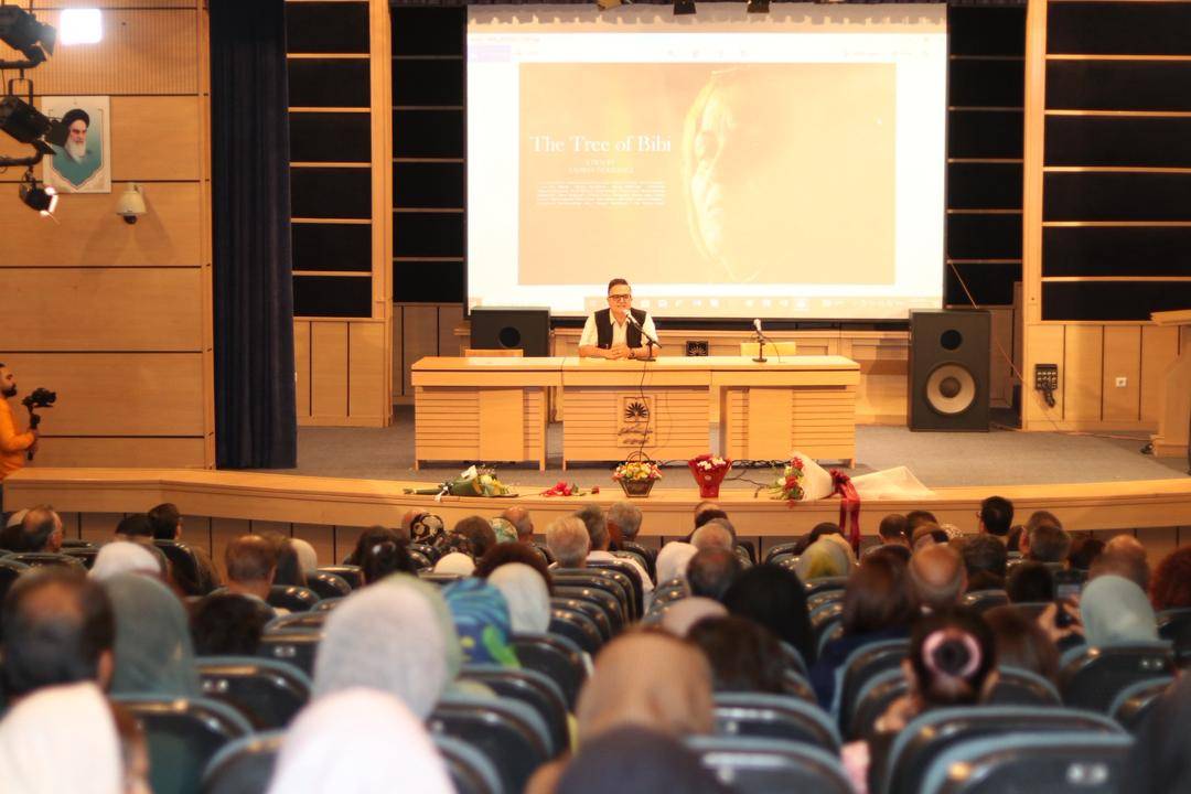نمایش فیلم «درخت بیبی» نمایش فیلم «درخت بیبی»