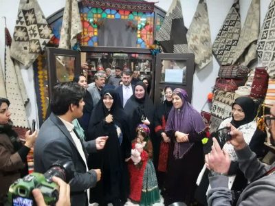 معاون رئیس‌جمهور: بازار هنر شیراز حلقه اتصال گردشگران با تولیدات صنایع دستی است